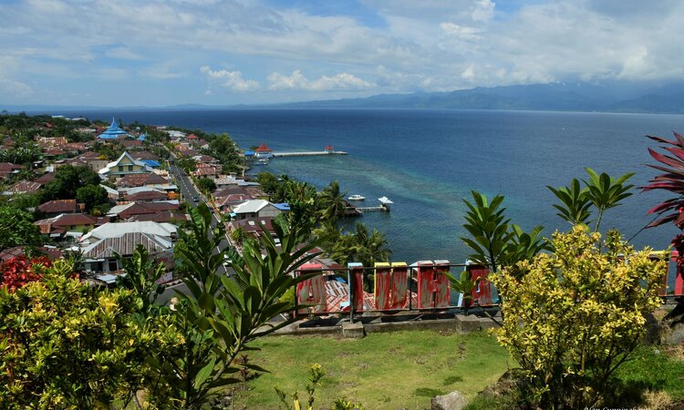 Molukken - Gewürzinseln: Ausblick Inselhauptstadt Tidore