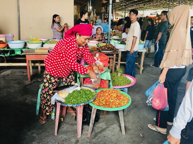 Indonesia, Moluccas: Tobelo Market