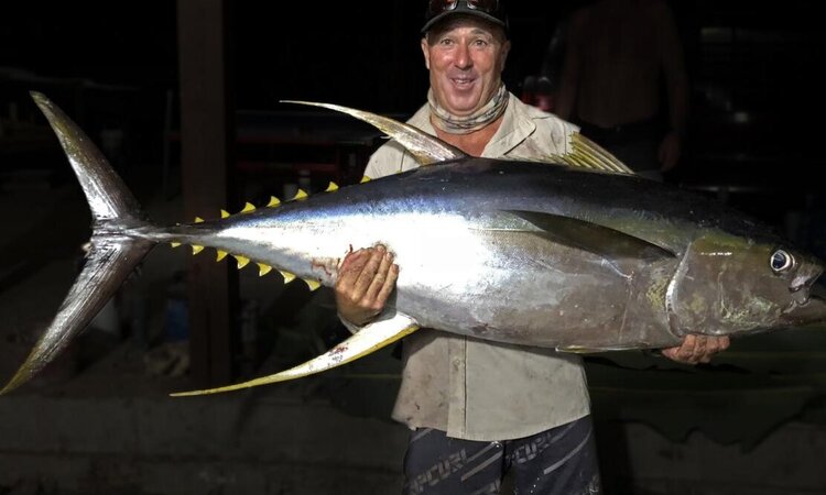  Moluccas, Morotai: Tuna; with the Moro Ma'Doto Resort on fishing trip