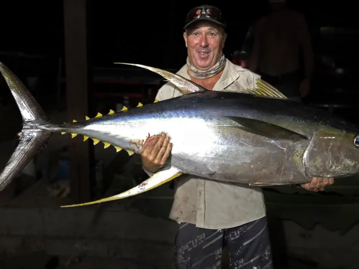  Moluccas, Morotai: Tuna; with the Moro Ma'Doto Resort on fishing trip