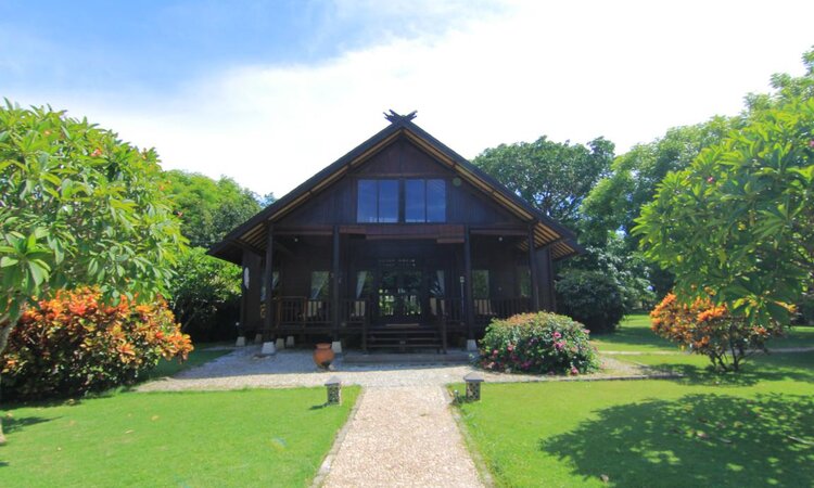Sumbawa Island, Samawa Seaside Cottages: Four Bedroom Cottage Outside View