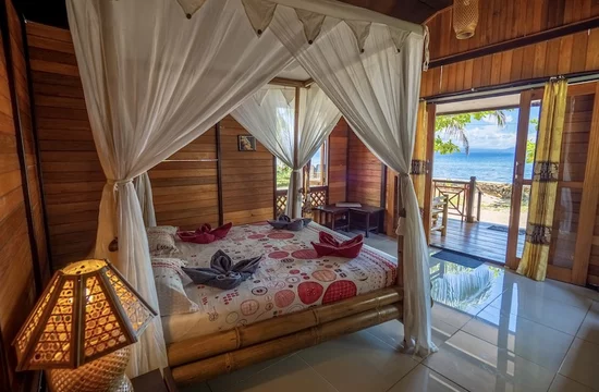 Sulawesi: Sea Souls Resort - bungalow interior view