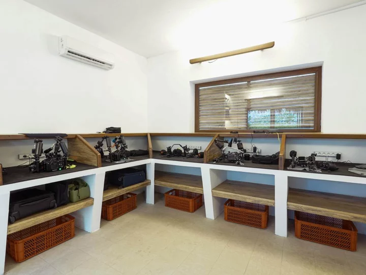 Sulawesi, Bangka Island, Coral Eye Resort: camera room in the diving center