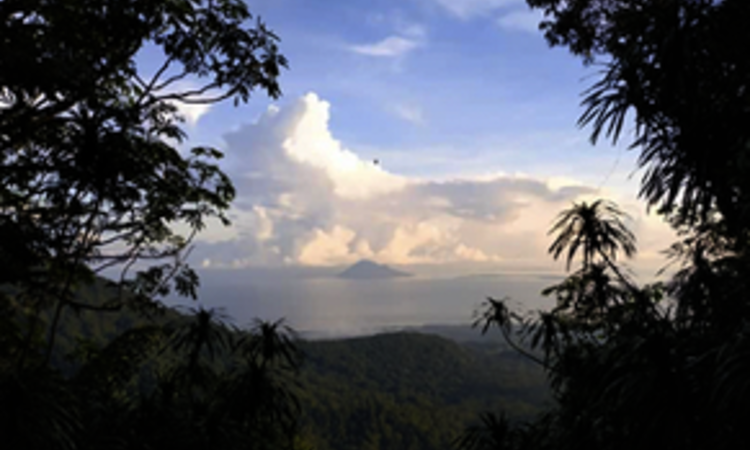 Sulawesi, Gunung Tatawiran: Ausblick auf Bunaken Marinepark