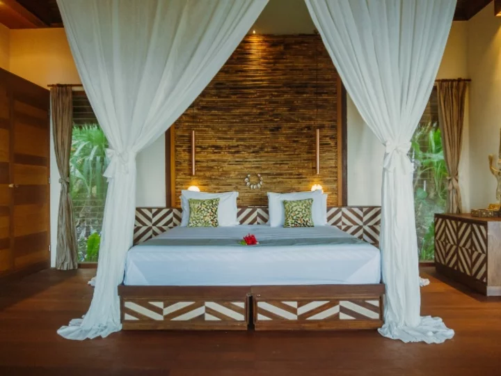 Moro Ma'Doto Resort, Morotai: Kulewe Suite bedroom