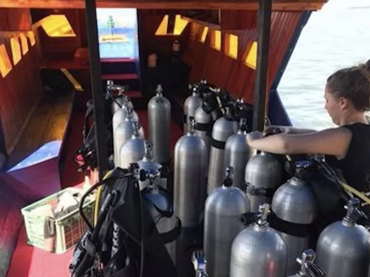  Sulawesi: Sea Souls Resort - Diving Boat