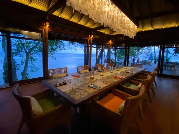  Moro Ma'Doto Resort Restaurant at night