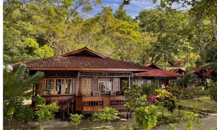 Sulawesi: Pulisan Jungle Beach Resort - Deluxe Bungalow Exterior View
