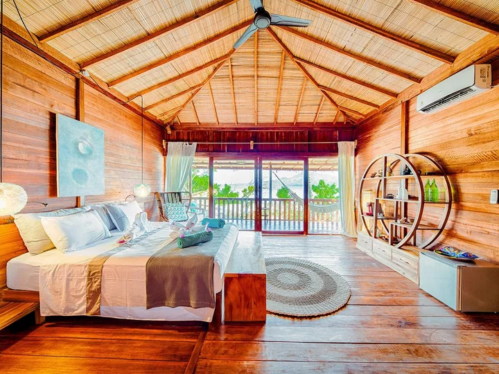 Siladen Island, Kuda Laut Resort: Beach Villa Innenansicht