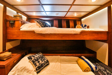 Triple cabin on Ombak Putih