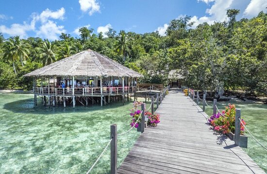 Papua Explorers Dive Resort: Resort Restaurant
