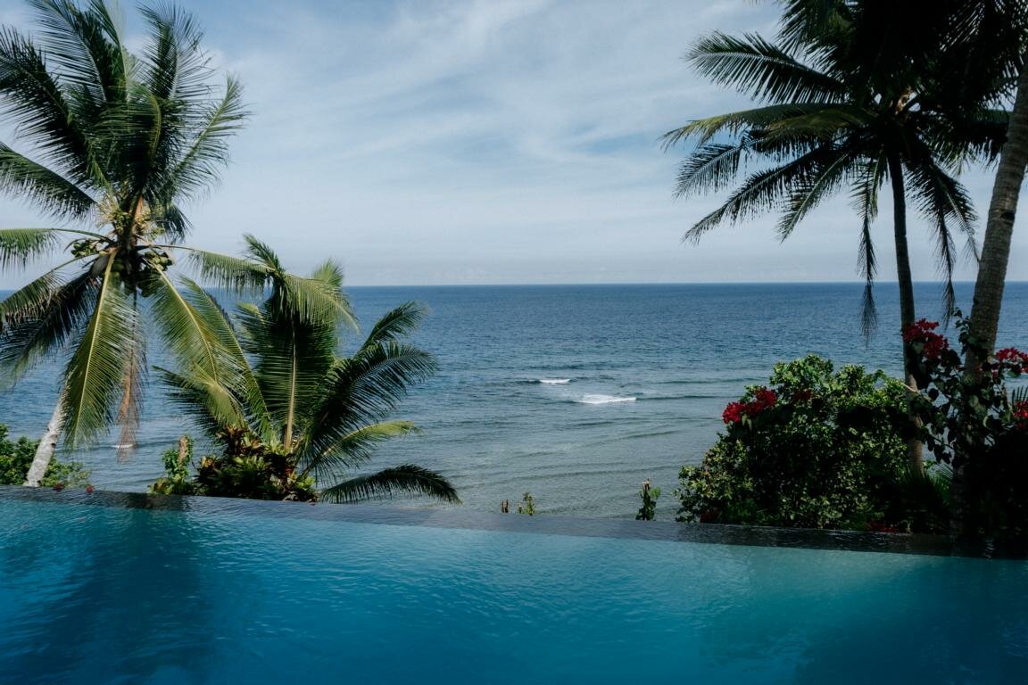 Moro Ma'Doto Resort, Morotai: Pool mit Meerblick
