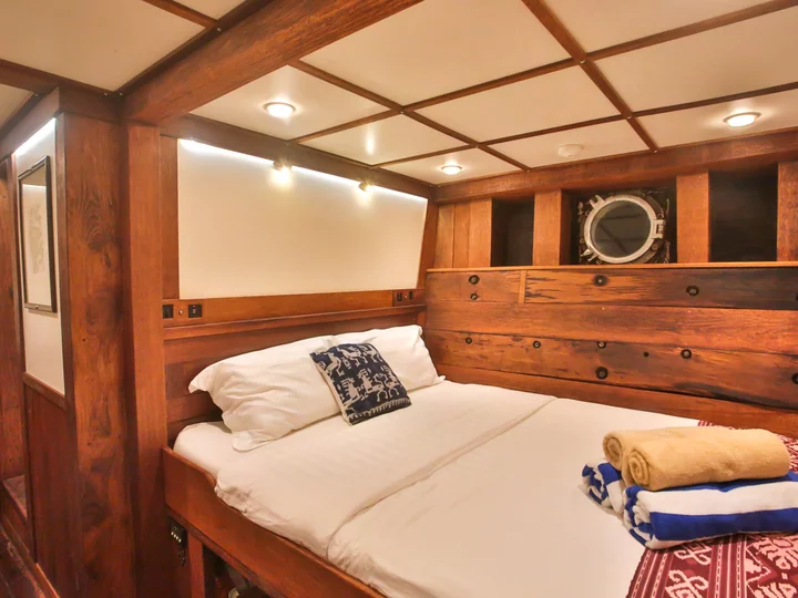 Double-bed cabin on Ombak Putih
