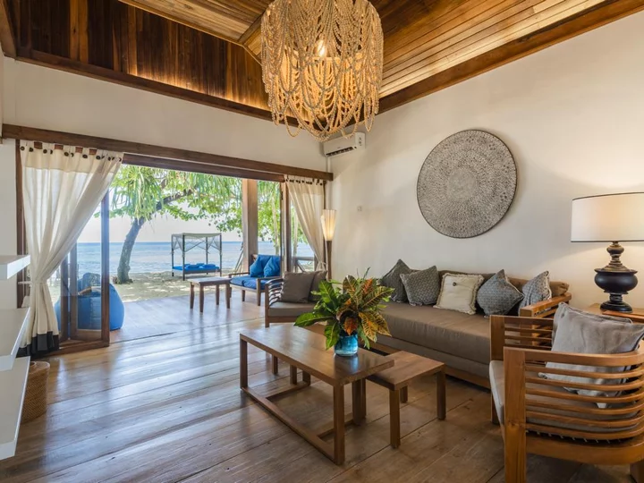 Luxury Beach Villa Innenansicht, Siladen Resort & Spa - Sulawesi 