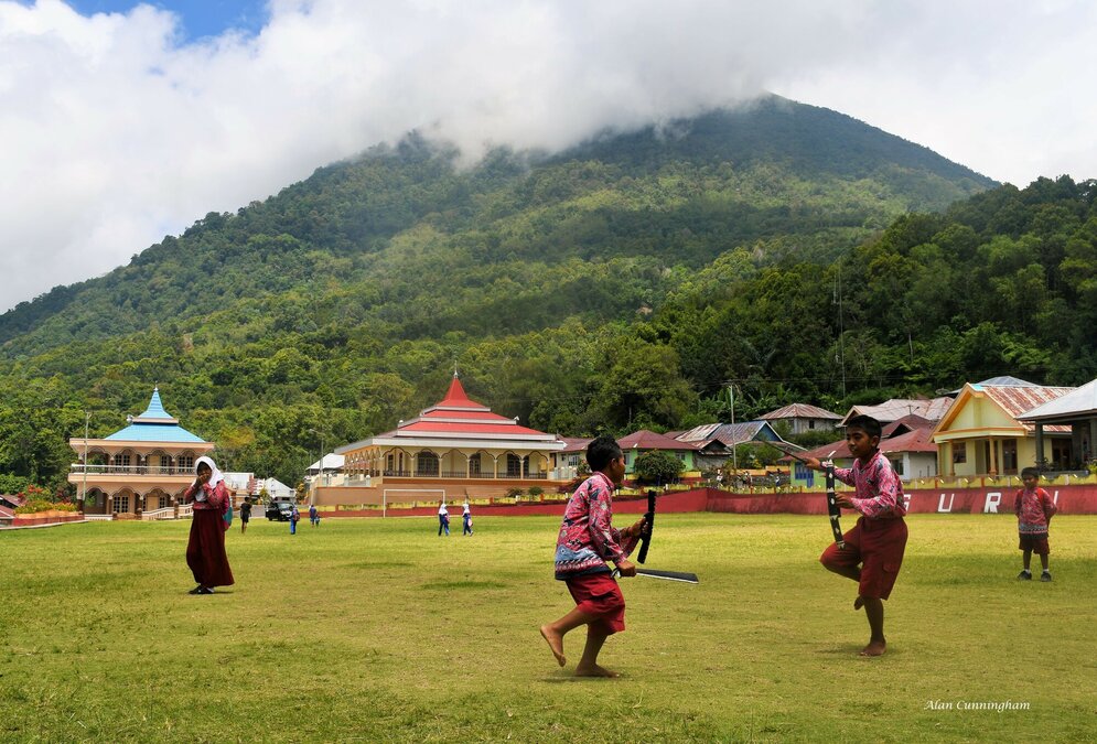 Tidore Island, Moluccas: Children doing traditional dance