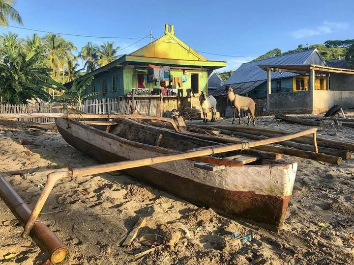 Kalimaya Dive Resort Nachbarschaft: Poji Toi Village im Osten von Sumbawa/ Indonesien