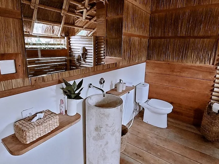  Sumba Beach House, bathroom