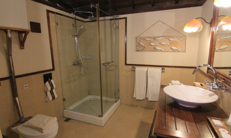 Sumbawa Island, Samawa Seaside Cottages: One Bedroom Cottage Bathroom