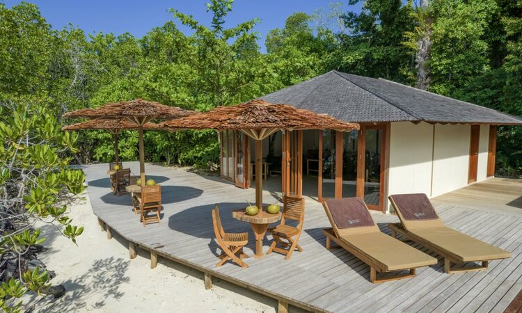 Molukken - Halmahera: Kusu Island Resort - Entspannen am Wassersportzentrum