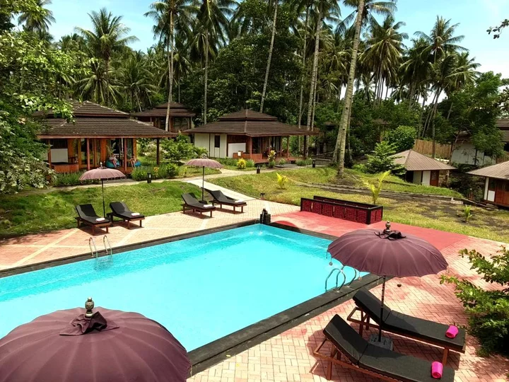  Dive into Lembeh Straits Resort Pool
