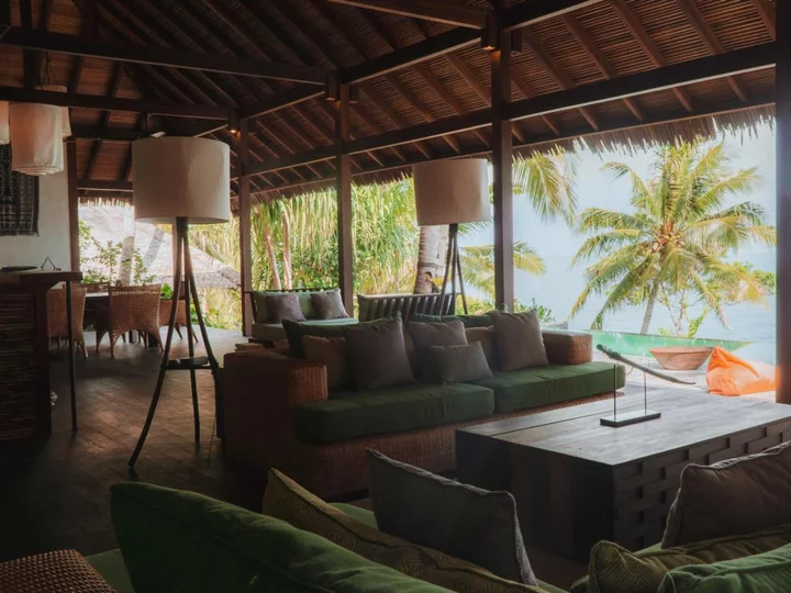 Spice Island of Morotai, Moro Ma'Doto Resort: Restaurant with Pacific Ocean view