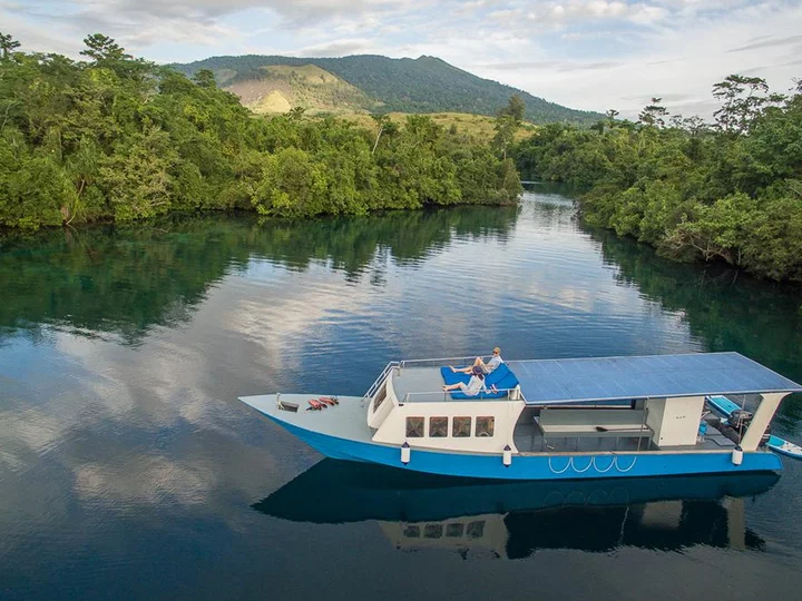  Lembeh Resort, Sulawesi: Snorkeling boat in mangroves