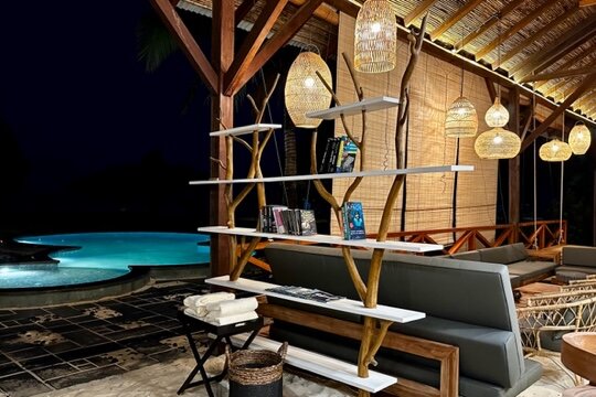 Moluccas, Morotai Metita Beach & Dive Resort: Bar & Pool at Night