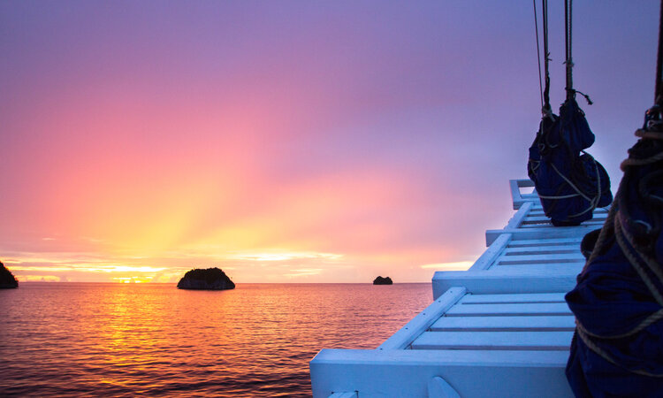 Indonesia East of the Wallace Line: Sunsetview from Ombak Putih