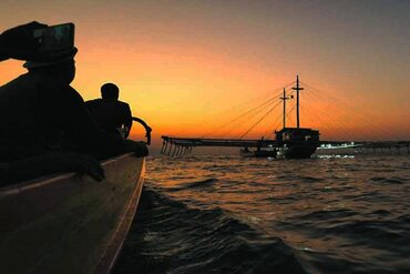 Boat trip to the whale shark spot at sunrise, Sumbawa Island/Indonesia