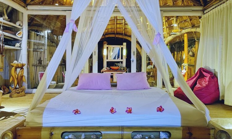 Flores Island, Indonesia: Coconut Garden Beach Resort: Beach Bungalow Interior View