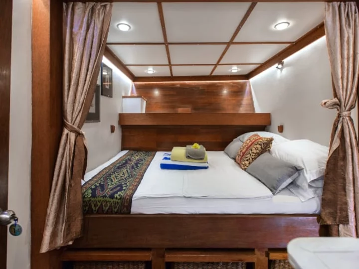 Double cabin in Indonesian sailing yacht Katharina