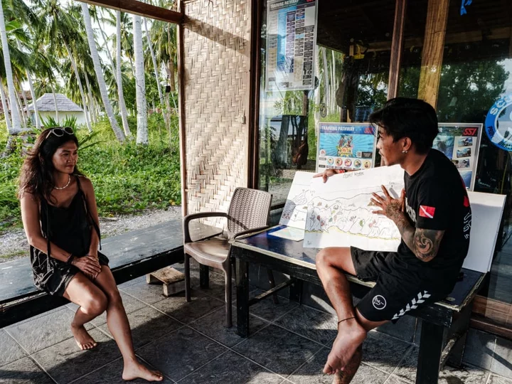 Diver briefing in Reconnect Resort, Sulawesi, Togean Islands