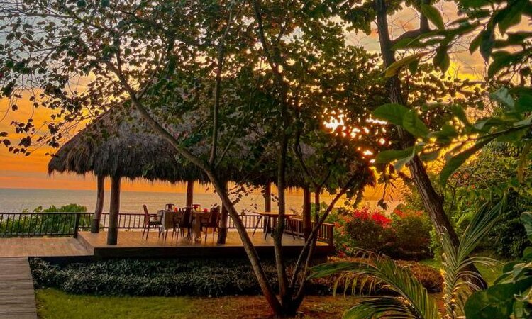 Sumba Island, Indonesia: Lelewatu Resort, resort garden at sunset