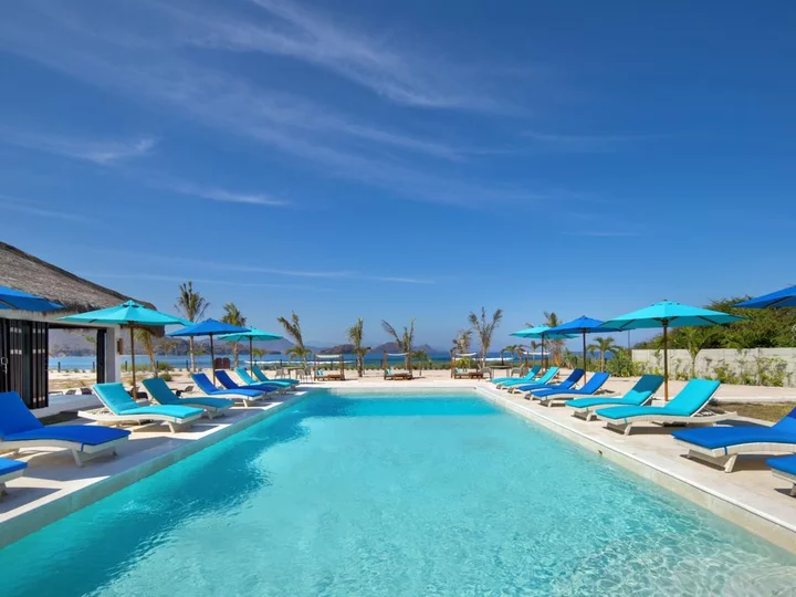 Sea view pool, Mocean Dive Resort Sumbawa, Lesser Sunda Islands