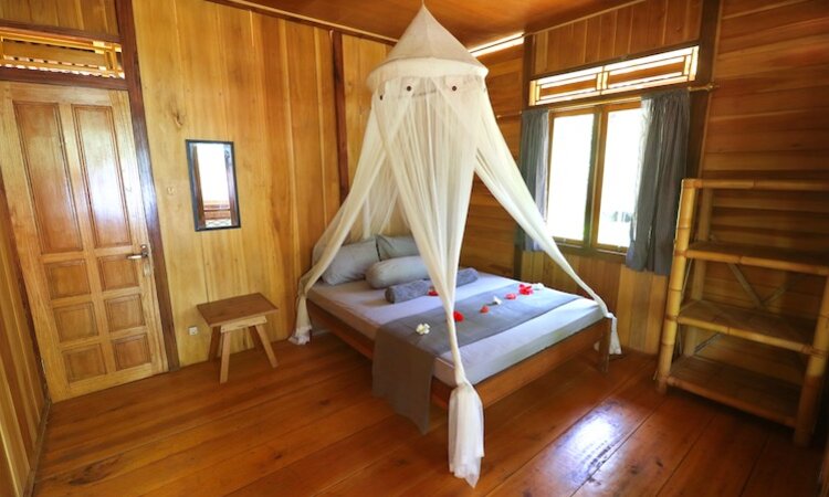 Sulawesi: Pulisan Jungle Beach Resort - Budget Bungalow Interior View