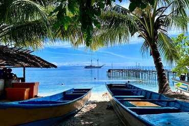 Misool; Saling Adventure Tour