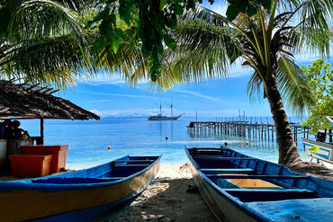 Indonesia, Raja Ampat: View from Misool to Ombak Putih