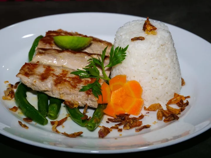 Sulawesi: White Sands Beach Resort Lembeh - Abendessen im Resort Restaurant