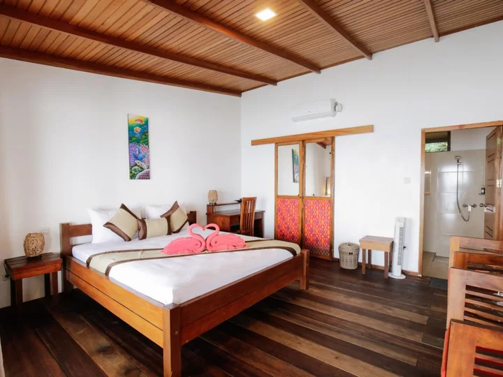  Sali Bay Resort, Molukken: Divers Lodge Zimmer, Innenansicht