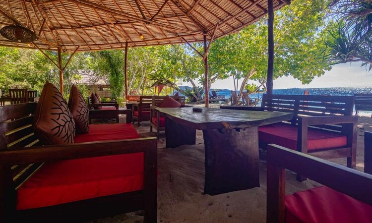 Raja Ampat Biodiversity Nature Resort: Restaurant with Ocean View