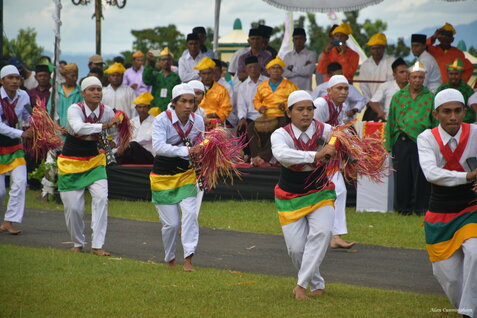 Molukken I Moluccas - Ternate Legu Gam Festival: Soya-Soya Dance