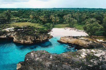Indonesia, Little Sunda Island Sumba: Lonely bay with white sandy beach