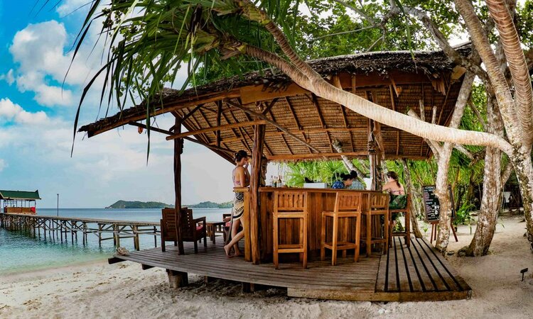 Raja Ampat Biodiversity Nature Resort Bar, Indonesien
