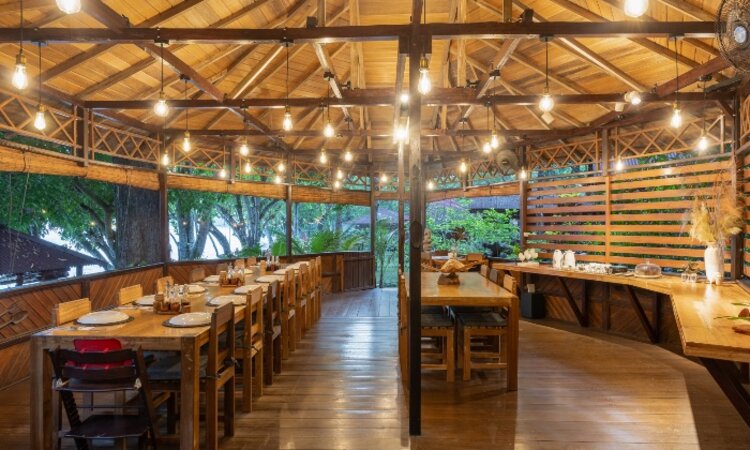 Restaurant interior view: Pulisan Resort, North Sulawesi