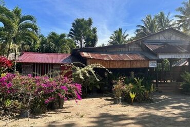Moluccas, Spice Island of Halmahera: Kupa-Kupa Beach Cottages