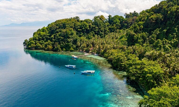 Sali Bay Resort bird's eye view, Moluccas