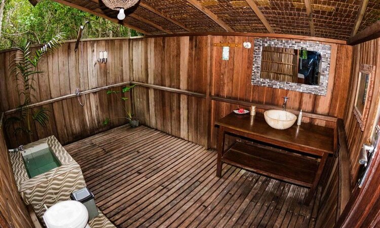  Raja Ampat Biodiversity Nature Resort: Superior Bungalow Bathroom
