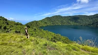 Indonesia, Sumbawa: Satonda crater lake filled with salt water 