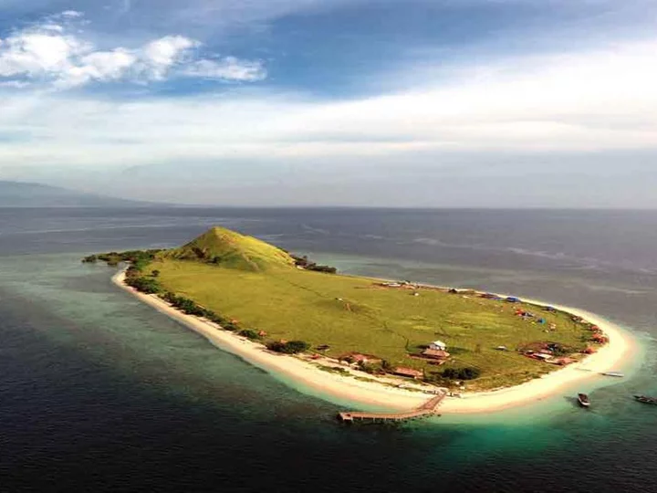 Indonesien, Kleine Sundainsel Sumbawa: Ausblick auf Insel Kenawa 