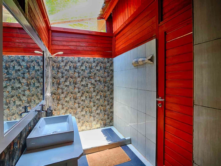  Cove Eco Resort: Beach Bungalow Bath